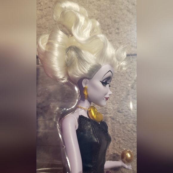 Disney Store Villains Designer Collection URSULA Doll - Picture 5 of 11